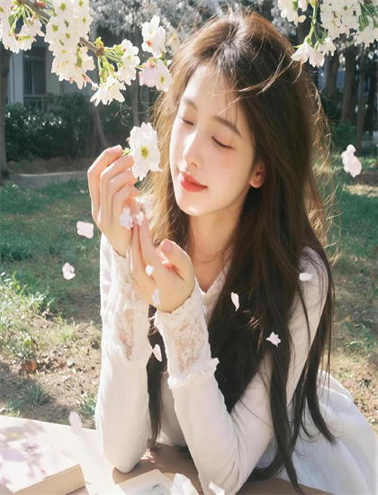 专业恐怖片评论：《朽木2019》的技术创新与艺术成就 ——恐怖片的专业鉴赏